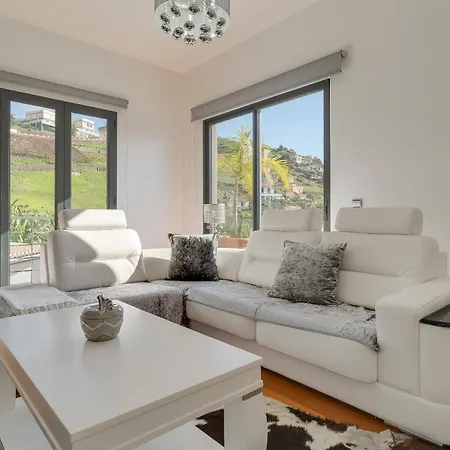 Countryside Charm House By Madeira Camara de Lobos