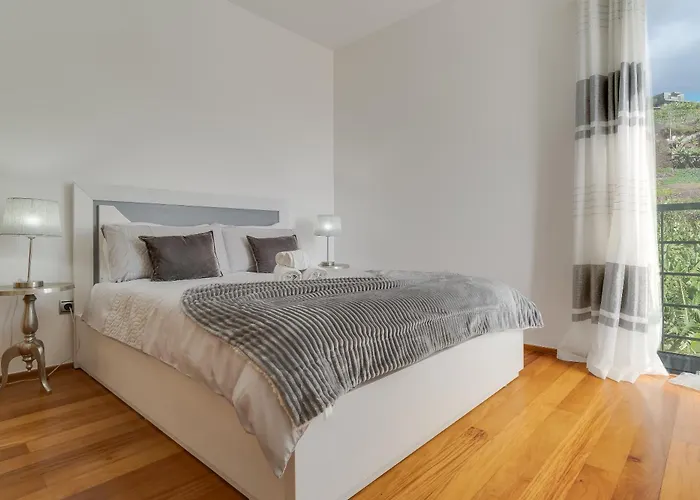 Countryside Charm House By Madeira * 卡马拉-德洛布什