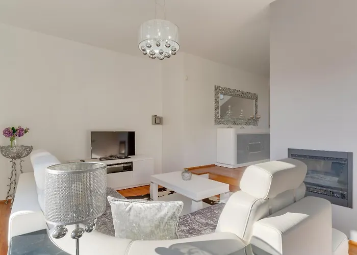 度假居 Countryside Charm House By Madeira 卡马拉-德洛布什