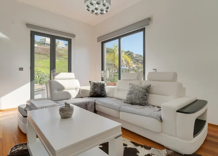 Countryside Charm House By Madeira 卡马拉-德洛布什