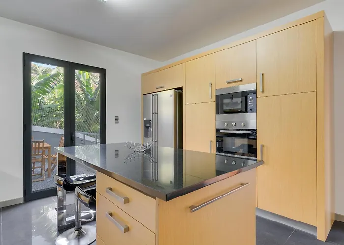 度假居 Countryside Charm House By Madeira 卡马拉-德洛布什